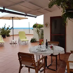tico-con-gran-terraza-en-el-risco-de-agaete-wifi.in-canary-islands.com/